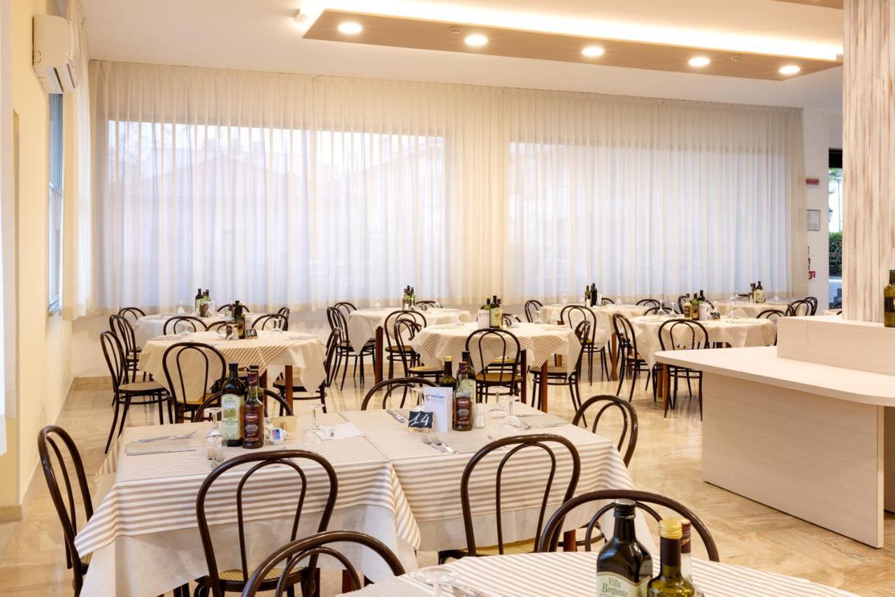 רימיני Hotel Giordo מראה חיצוני תמונה