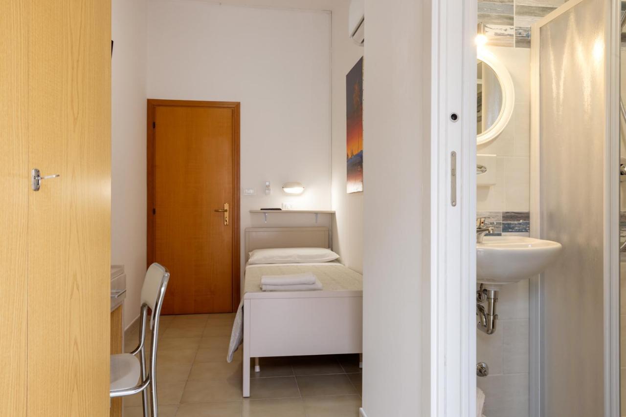 רימיני Hotel Giordo מראה חיצוני תמונה