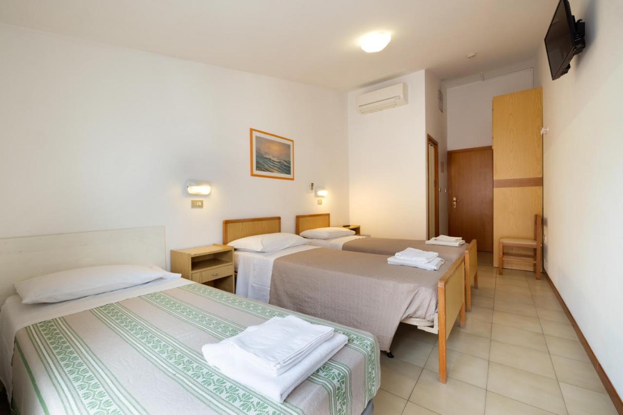 רימיני Hotel Giordo מראה חיצוני תמונה