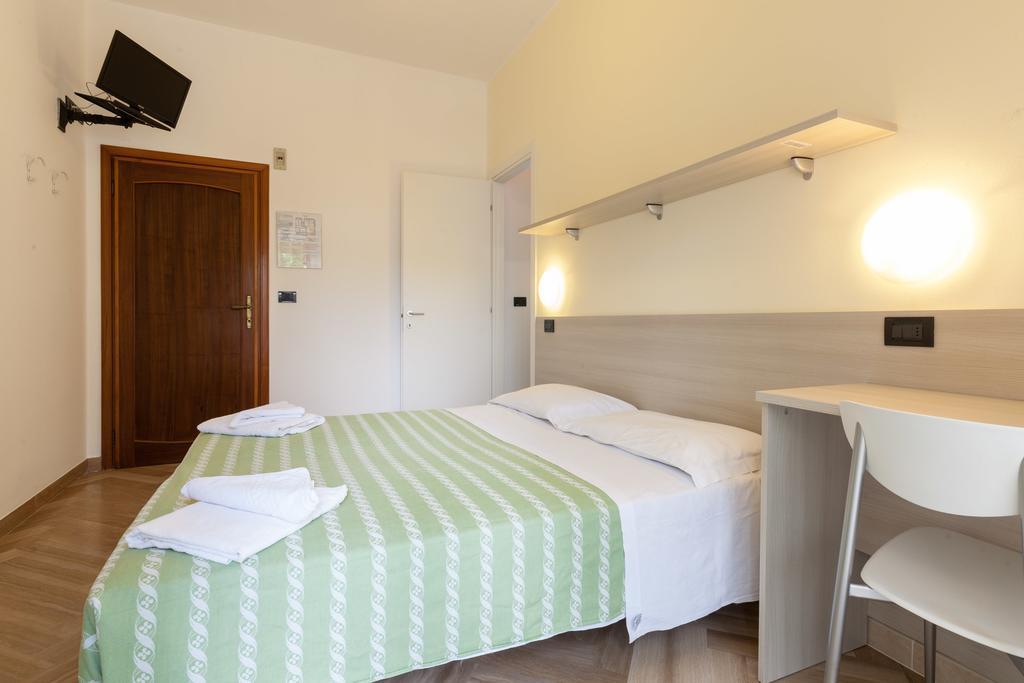רימיני Hotel Giordo מראה חיצוני תמונה