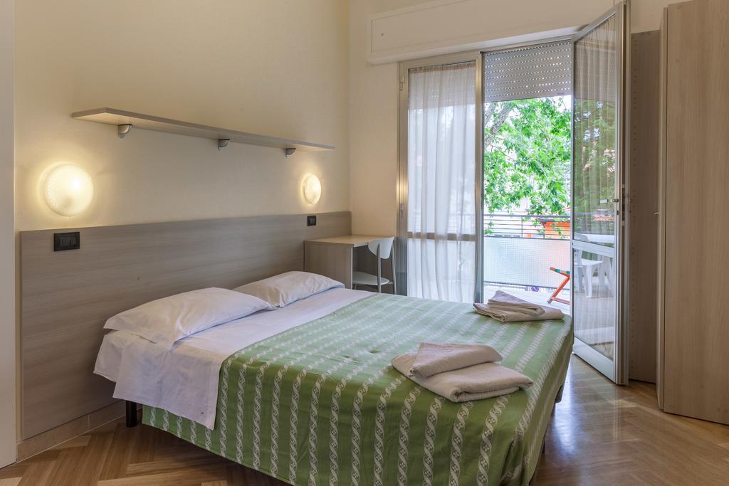 רימיני Hotel Giordo מראה חיצוני תמונה